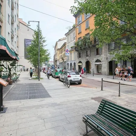 Charming Flat In Brera דירה *